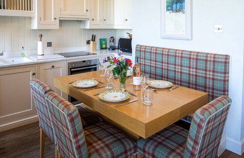 St. Andrews Cottage | 20 Golf Place - an apartment that sleeps 6 guests in 3 bedrooms