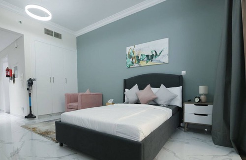 Dubai Apartment | 20 Min from Downtown Dubai - Amazing Studio with Hugh Balcony in Majan