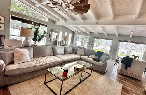 Seguin House | 20 minutes from New Braunfels on Lake McQueeney! Perfect for girls weekend!