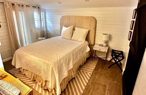 Seguin House | 20 minutes from New Braunfels on Lake McQueeney! Perfect for girls weekend!