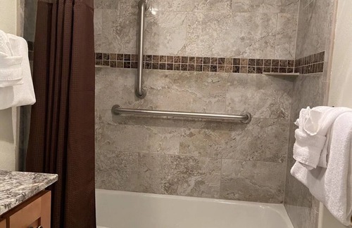 North Park City Resort | 20% off Park Regency Instant Booking 1 Bedroom Dates 1/25/2025 thru 2/1/2025