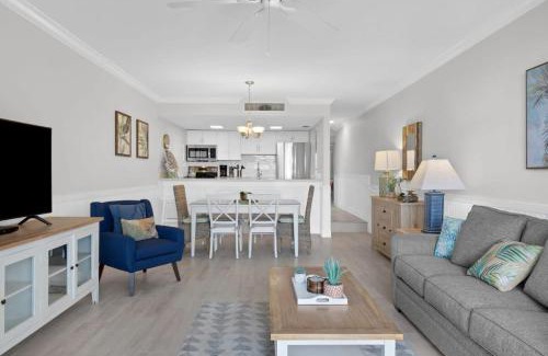 Captiva House | 2004 Beach Villa - Captiva Two Bedroom Premier Beachfront Residence