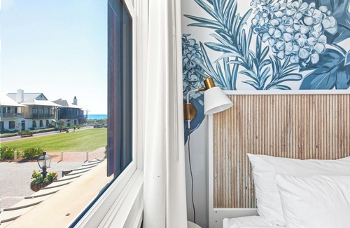 Rosemary Beach Hotel | 201 Rosemary Beach Inn - Includes Beach Chairs & Complimentary Breakfast + Access to 4 Pools