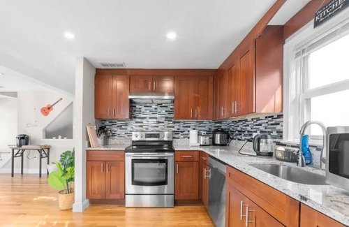 Piety Corner House | #202 Waltham Shared House by Zen Living
