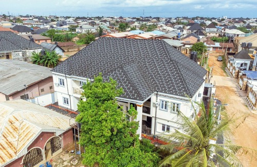 Benin City Apartment | 2025-Built Lavish 3BR Gated Suite #1 in GRA Benin City—24/7 Power & Security!