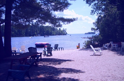 South Casco Cottage | 2025 rentals filled ⁷Tranquil Sandy beach, launch, dock, lawn games and firepit.
