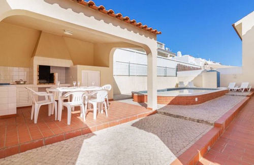 Castelo House | 204 m² House ∙ 4 bedrooms ∙ 8 guests