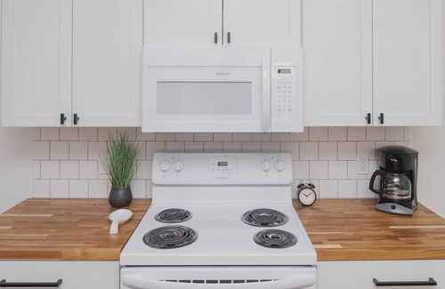 Brady Arts District House | 21 1/2 Boutique Hotel Unit 3-4
