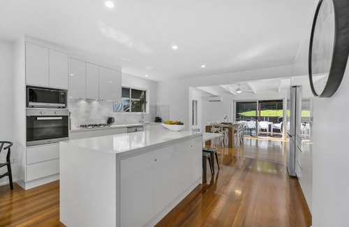 Noosa Heads House | 21 Nairana Rest Noosa Heads