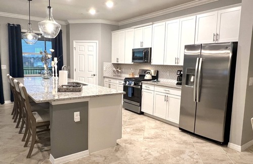 Biggar Condo | 2100 SF Luxury Coach Home with Golf! Beautiful!