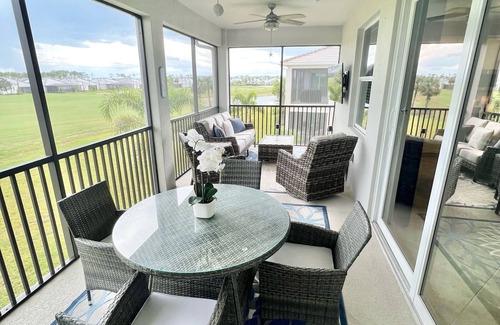 Biggar Condo | 2100 SF Luxury Coach Home with Golf! Beautiful!
