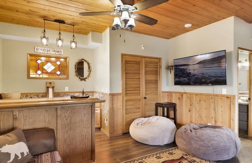 Big Bear City Cabin | 2150 - Lazy Llama Lodge 4 Bedroom Home by RedAwning