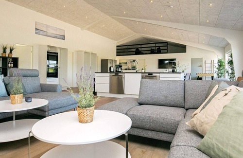 Grønhøj House | 22 person holiday home in Løkken-By Traum