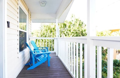 Indian Rocks Beach Cottage | 2201 - Suite B · Ocean Spray Hideaway - New Steps to Beach and Sand