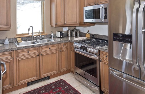 Vail House | 2239a Chamonix 3 Bedroom Home by Redawning
