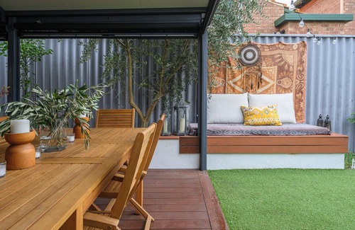 Como House | 24 Something Special 3BR 2BA & Parking