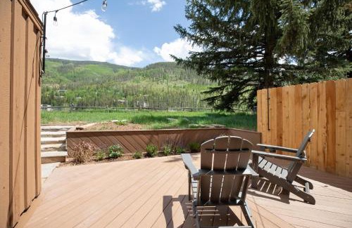Vail House | 2456 Chamonix B2
