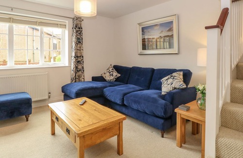 Stalham House | 25 BURTONS MILL, family friendly, with a garden in Stalham