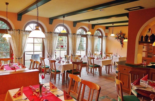 Neuwiese House | 25 double rooms - Landhotel Neuwiese with traditional inn An der Mühle