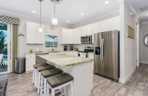 Pelican Villa | 25% Fall Discount! Pet Friendly! Pool!