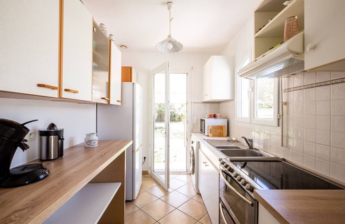 Andernos-les-Bains Ski Chalet | 250 m from the beach - House with garden for 4