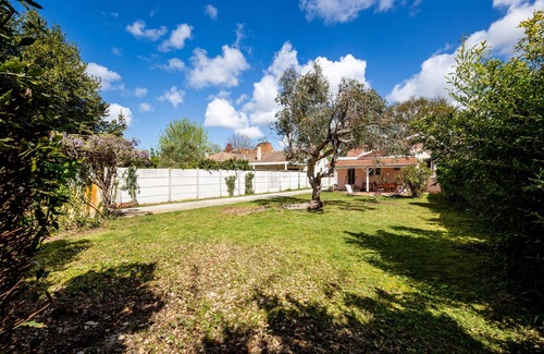 Andernos-les-Bains Ski Chalet | 250 m from the beach - House with garden for 4