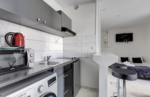 Combat Apartment | 255 Suite Homard - Superb apartment in Paris
