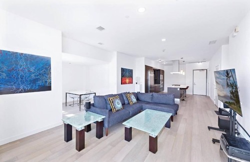 Santa Ana Apartment | 25th Floor Luxury Top Level Penthouse Epic Ocean/City/Lake/Mountain Views!