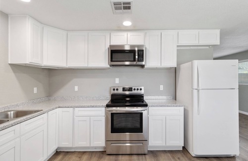 Alhambra House | 2612 C - Cool 3-bedroom house with AC in Phoenix