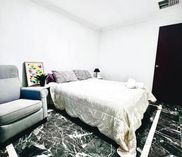 Booragoon House | 28 OFF Affordable Beautiful Queen Bedroom Near City Swan River Fremantle University