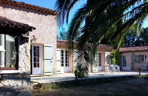 Seillans Villa | 280 M² property, 5 bedrooms, sleeps 12, air-conditioned, 7000 M2 of flat land