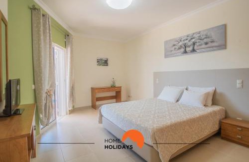 Alpouvar House | #297 Espaçosa Vivenda V5 by Home Holidays