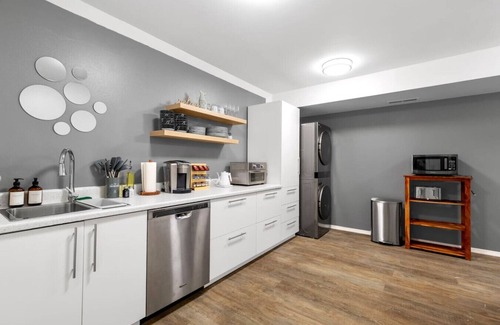 Freeland House | 2b1b Unit @Whidbey Island w/ Game Room + Hot Tub