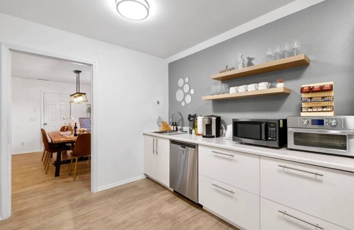 Freeland House | 2b1b Unit @Whidbey Island w/ Game Room + Hot Tub