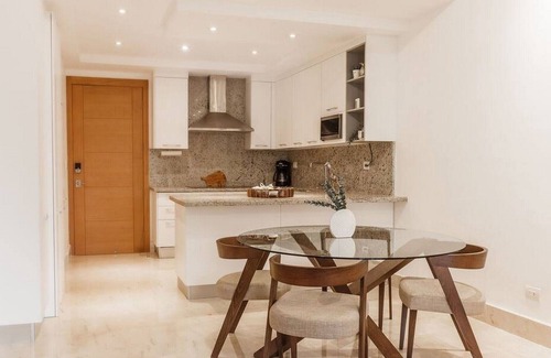 Los Brazos Apartment | 2BD/2BA fully-furnished beach apartment with pool