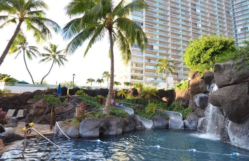 Waikiki Apartment | 2BD Penthouse Hilton Hawaiian Village