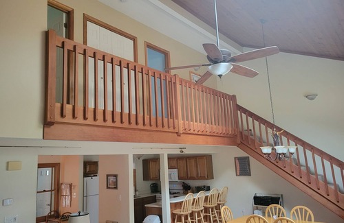 North Woodstock House | 2BD townhouse in Deer Park