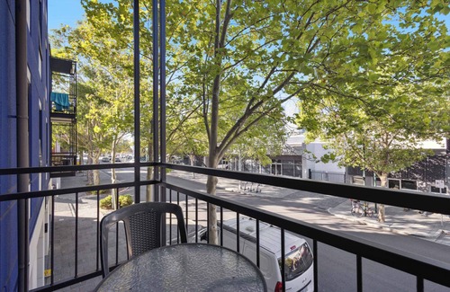 Northbridge Apartment | 2BDR 1BTH 1PRK - Northbridge Magic!