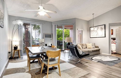 Hallandale Beach Apartment | 2Bedroom 2Bath Water View Apartment