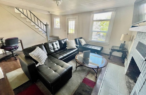 Columbia City House | 2BR/1.5BA - AC- Private upper unit of a duplex house. Few steps to Light Rail