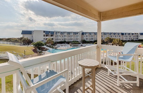 Morehead City Condo | 2BR/2BA A Place At The Beach 278 | Pool View | Family-Friendly Amenities