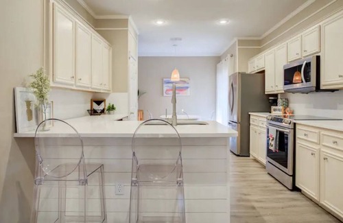 North by Northwest House | 2br/2ba Garden Home :: Straight Shot to TTU & LCU