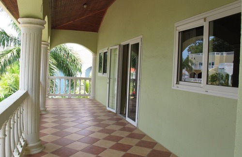 West End Condo | 2BR/2BA Villa 9A, FREE BREAKFAST