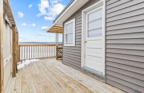Colchester House | 2BR Camp w/Amazing Beach Views