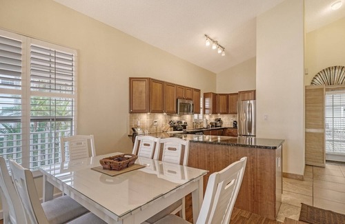 Whitney Beach Cottage | 2BR Cottage Bayside Close to the Pool