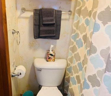 Erie Apartment | 2BR Erie Flat Remote Work Family-Friendly