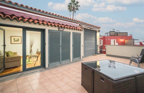 Las Palmas de Gran Canaria Ski Chalet | 2BR Penthouse with Terrace and City views