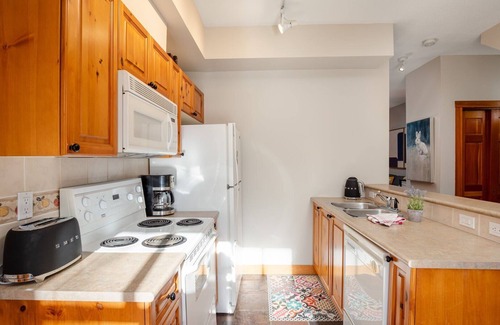 Village North House | 2BR | Granite Court | Steps from Whistler Village | Private Balcony w/BBQ | Secure Parking