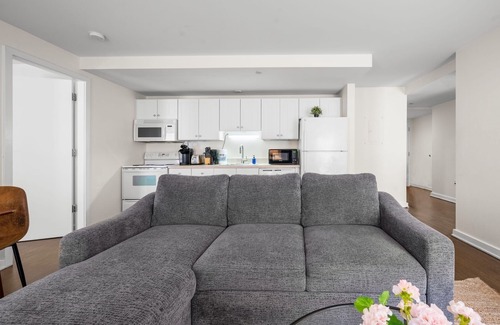 Theatre District Apartment | 2BR in Downtown Boston 9898