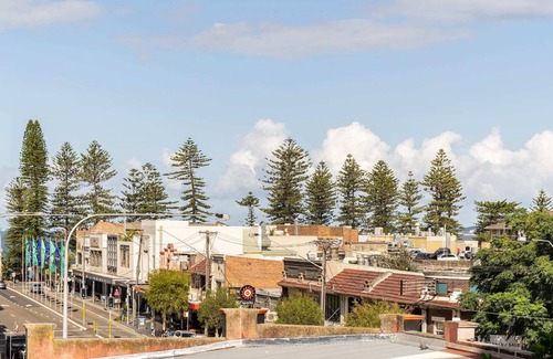 Brighton-le-Sands Apartment | 2BR Modern Beachside Oasis